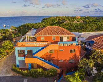 Nos Krusero Apartments - Sabana Westpunt - Building