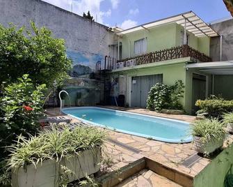 Casa com Piscina com Quintal Compartilhado com Outra a 8 min do São Paulo Expo - Sao Paulo - Pool