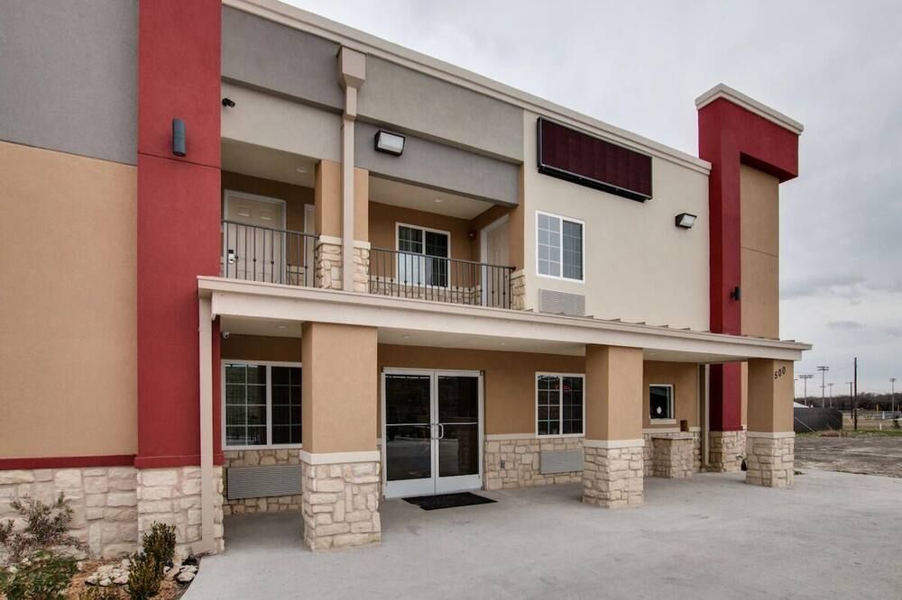 King Bed Non Smoking - Scottish Inns, Budget Stay, Free Continental Breakfast - White Settlement - Budova