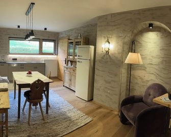 Chalet Brunnenhof - St. Anton - Ruokailuhuone