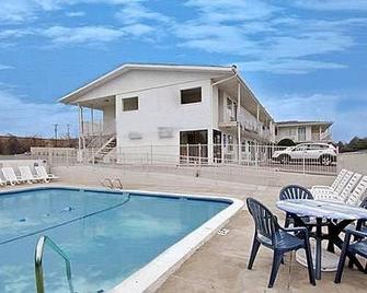 Americas Best Value Inn & Suites-Blue Springs / Kansas City - Blue Springs - Pool
