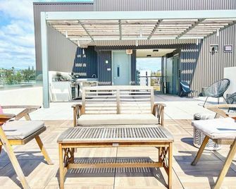 The Leo - One Bedroom Apartment W Private Balcony - San Diego - Patio