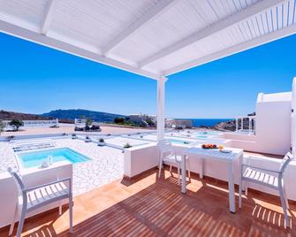 Katharos Pool Villas - Oia - Balkon