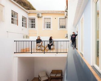 Hostel Casa São Pedro - Angra do Heroísmo - Balcón