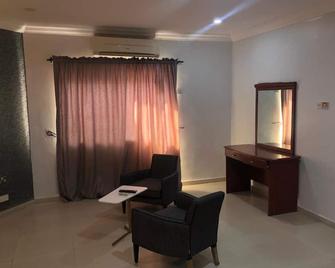 Solitude Hotel Yaba - Lagos - Sala de estar