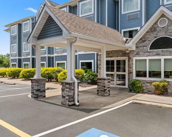 Microtel Inn & Suites by Wyndham Salisbury - Salisbury - Edificio