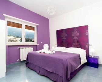 Emily Suites - Sorrento - Habitación