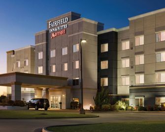 Fairfield Inn & Suites by Marriott Tupelo - טופלו - בניין