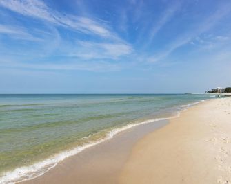 Hampton Inn Naples-Central - Naples - Beach