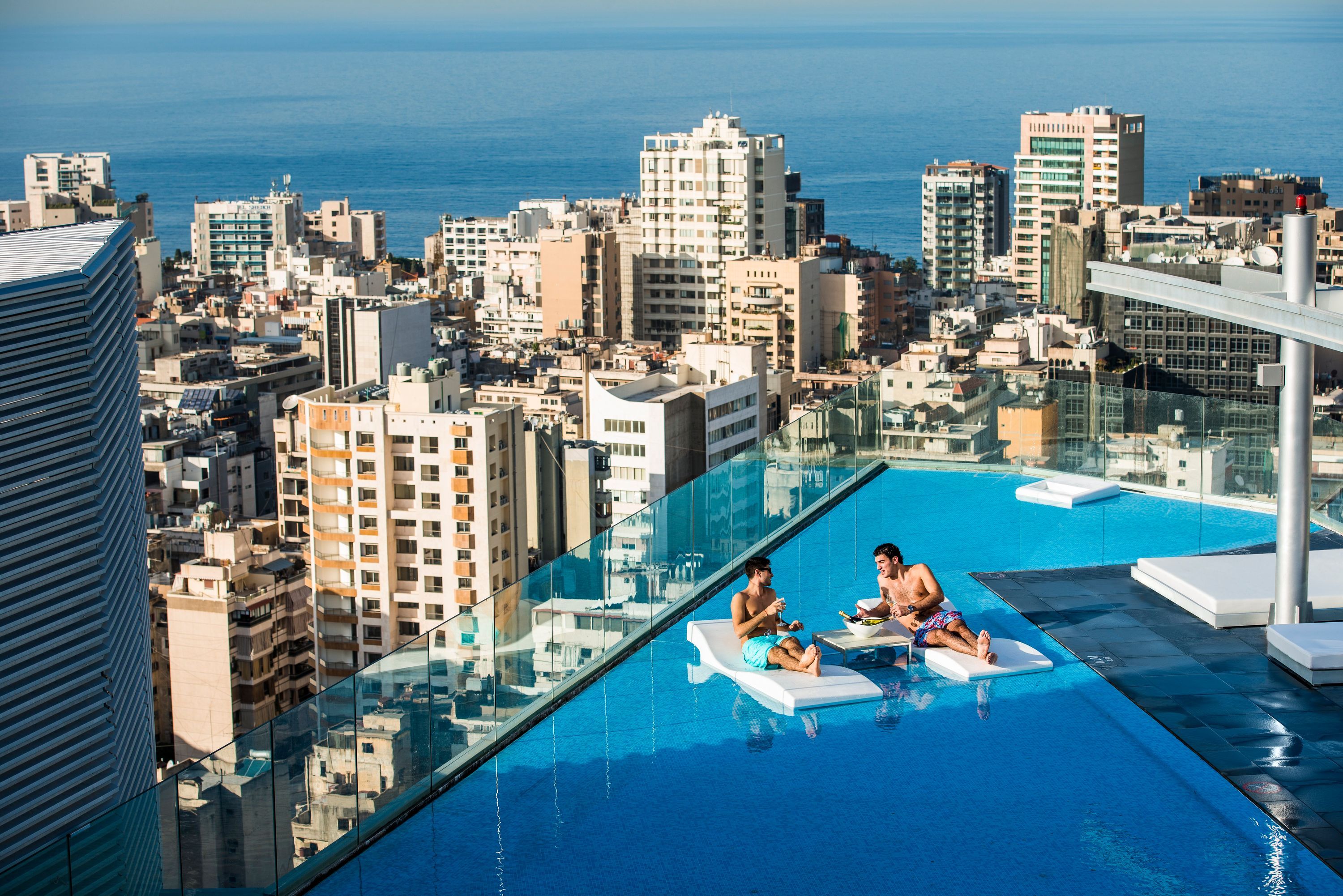 Staybridge Suites Beirut By IHG - ביירות - בריכה