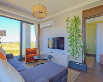 Modern Furnished Apartments in Istanbul Basaksehir By Iradah Gayrimenkul - Arnavutköy - Soggiorno