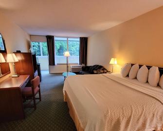 Days Inn by Wyndham Alexandria South - Alexandria - Bedroom