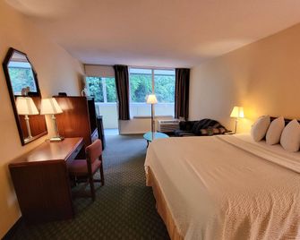 Days Inn by Wyndham Alexandria South - Alexandria - Bedroom