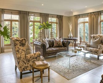 菲拉斯精品酒店及水療中心 - 桑頓 - 約翰內斯堡 - 客廳