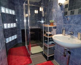 Jordaan Canal View Apartment - Ámsterdam - Baño