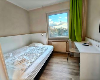 Bendorf Hotel by Belvilla - Bendorf - Schlafzimmer