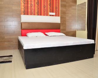 hotel shivay palace - Bastī - Bedroom