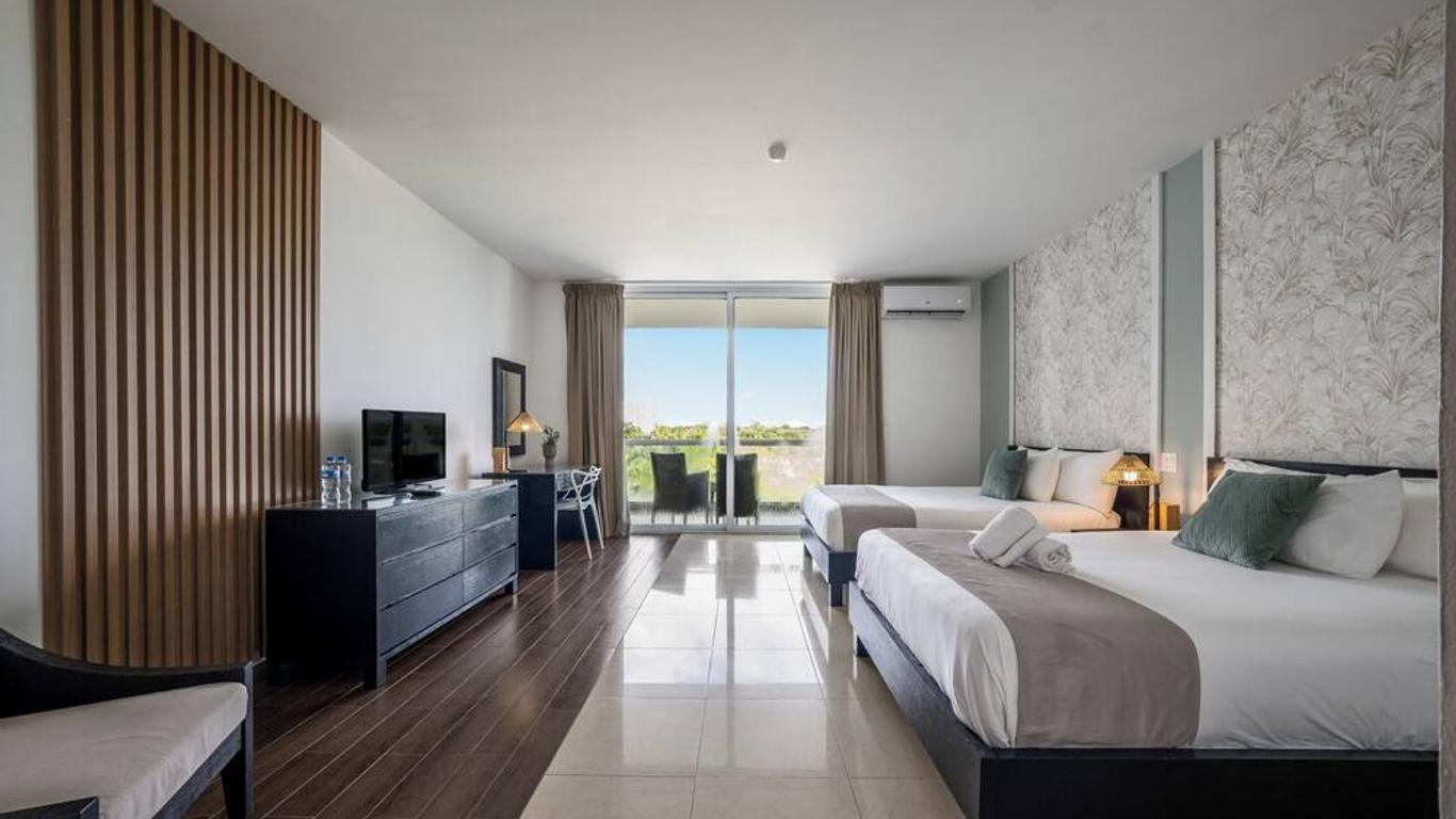 Playa Blanca Beach Resort