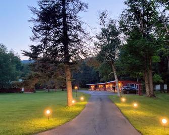 The Lorca ADK Motel Room 6 - two beds - Indian Lake - Outdoors view
