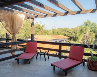 Pousada Porto Dos Casais - Praia do Rosa - Балкон