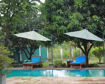Nilambara Lake View - Dambulla - Piscina
