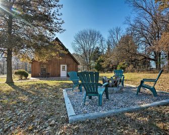 Luxury Cabin w/ Pond, Working Ranch Near Nevada - Nevada - Binnenhof