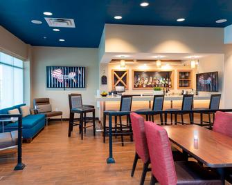 TownePlace Suites by Marriott Louisville North - Jeffersonville - Bar