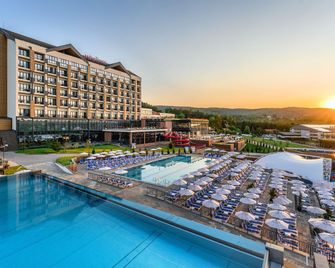 Mövenpick Resort and Spa Fruske Terme - Vrdnik - Pool