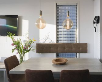 Beach House in Hoek van Holland with Sea Views - Hoek van Holland - Jadalnia