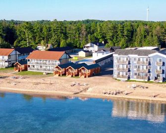 Waterfront Inn Mackinaw City - Mackinaw City - Toà nhà