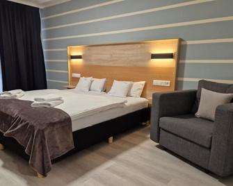 Hotel Am Kurpark - Bad Wimpfen - Bedroom