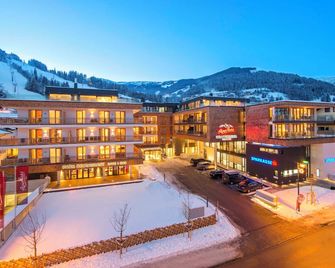 AlpenParks Hotel & Apartment Central Zell am See - Zell am See - Gebäude