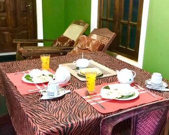Green Bamboo House - Sigiriya - Dining room