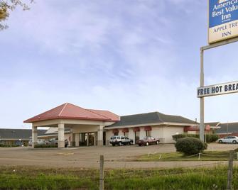 Americas Best Value Inn Forest - Forest - Gebäude