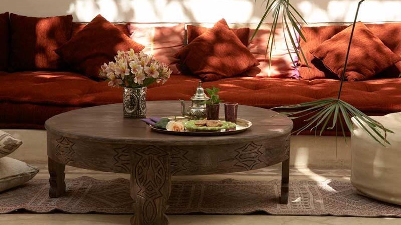 Riad Davia