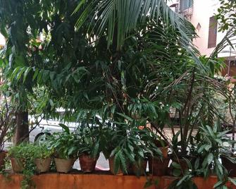 Chandrama's Nest. A home away from home - Navi Mumbai - Outdoor view