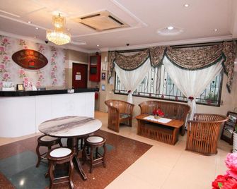 Rose Cottage Hotel Taman Nusa Bestari 2 - Johor Bahru