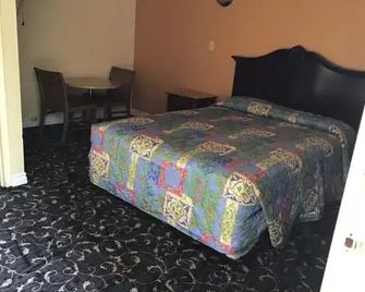 Pine Tree Inn - Los Ángeles - Habitación
