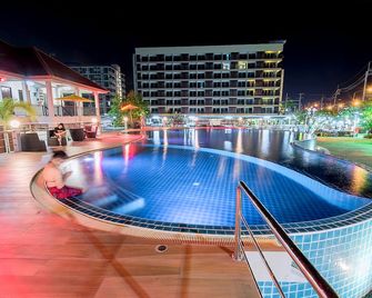 The Cotai Luxury Design Hotel - Bang Sao Thong - Bazén