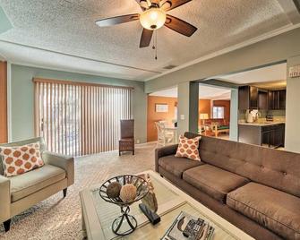 Beautiful Lake house is waiting! - Lexington - Sala de estar