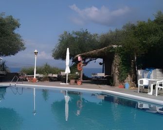 Panorama Hideaway - Dassia