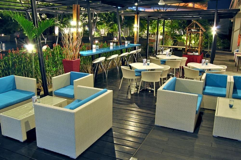 Solo Paragon Hotel & Residence - סורקטה - מסעדה