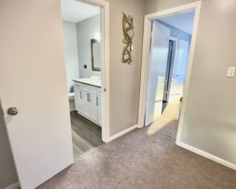 Luxury 4BR Getaway with Private Pool & Cozy Vibes! - Valrico - Corridoio