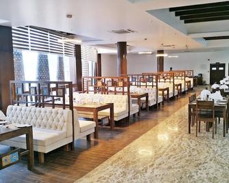 Hotel Parmeshwari - Juliasar - Restaurante
