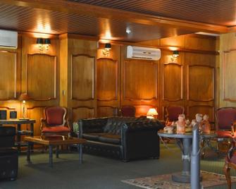 أسبين هوتل آند أبارت - اسونسون - ردهة