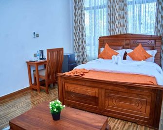 Sumni Hotel - Nkoanrua