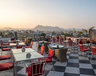 Udaigarh - Udaipur - Piscina