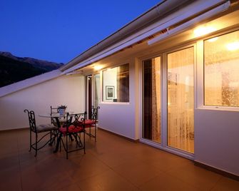 Hotel Aruba - Budva - Balkon