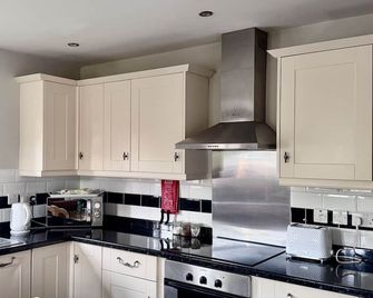 Carters Lodge - One bedroomed cottage all on one level - Malpas - Cocina