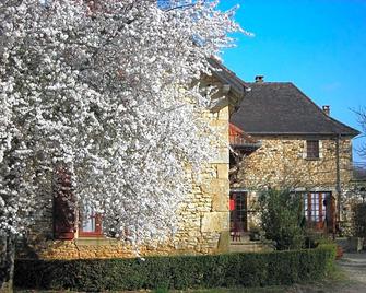 Hotel Chastrusse - Nadaillac-de-Rouge - Gebouw